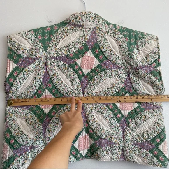 Handmade grandma quilted vest vintage Aiyia cottagecore prairie blanket large L - Picture 6 of 10